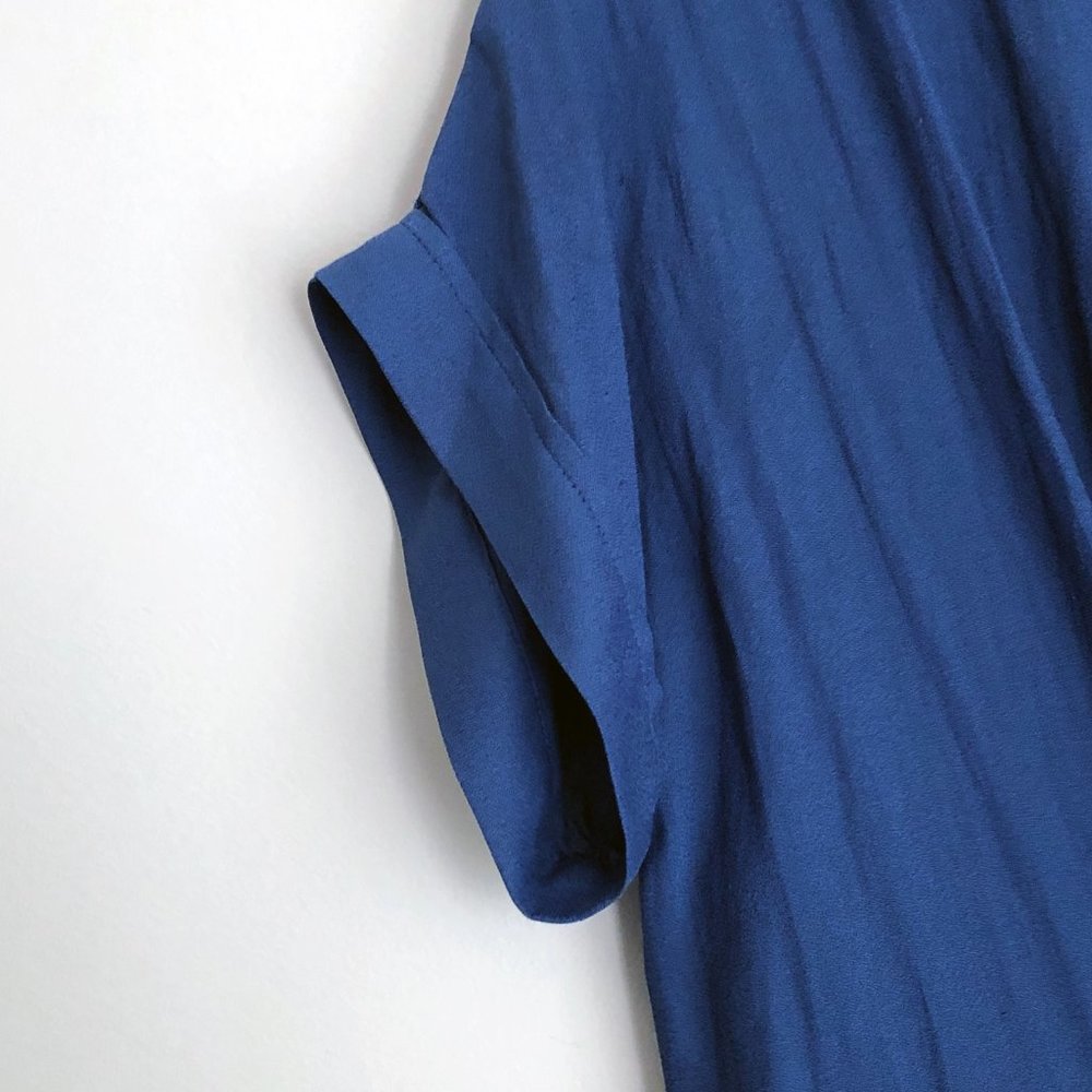 BCBGMAXAZRIA Blue Wrap Short-Sleeve Dress | Sheer Overlay | Size 8 - Picture 11 of 16